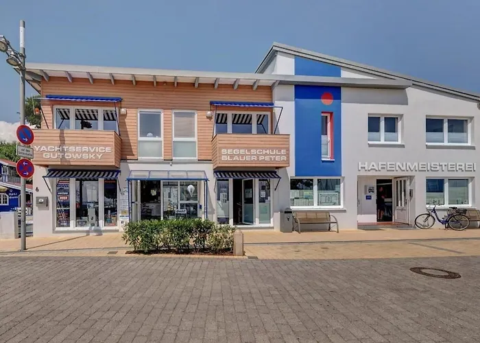 Yachthafen 6 Backbord