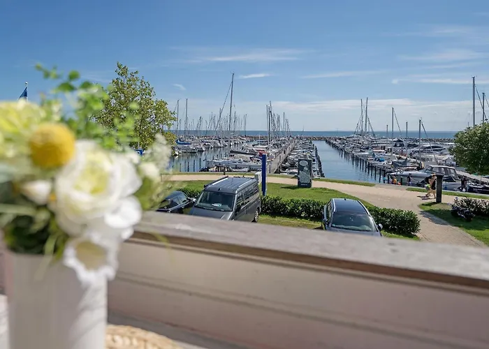 Yachthafen 6 Backbord Grömitz